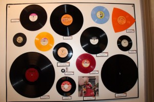 Colección de vinilos en el museo de Sondor. 